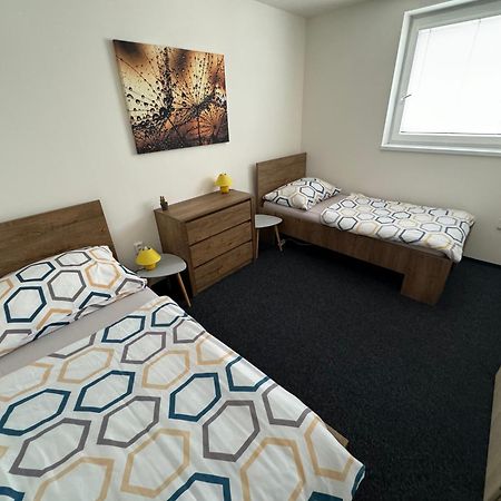Apartmany Miromar Podivin Εξωτερικό φωτογραφία