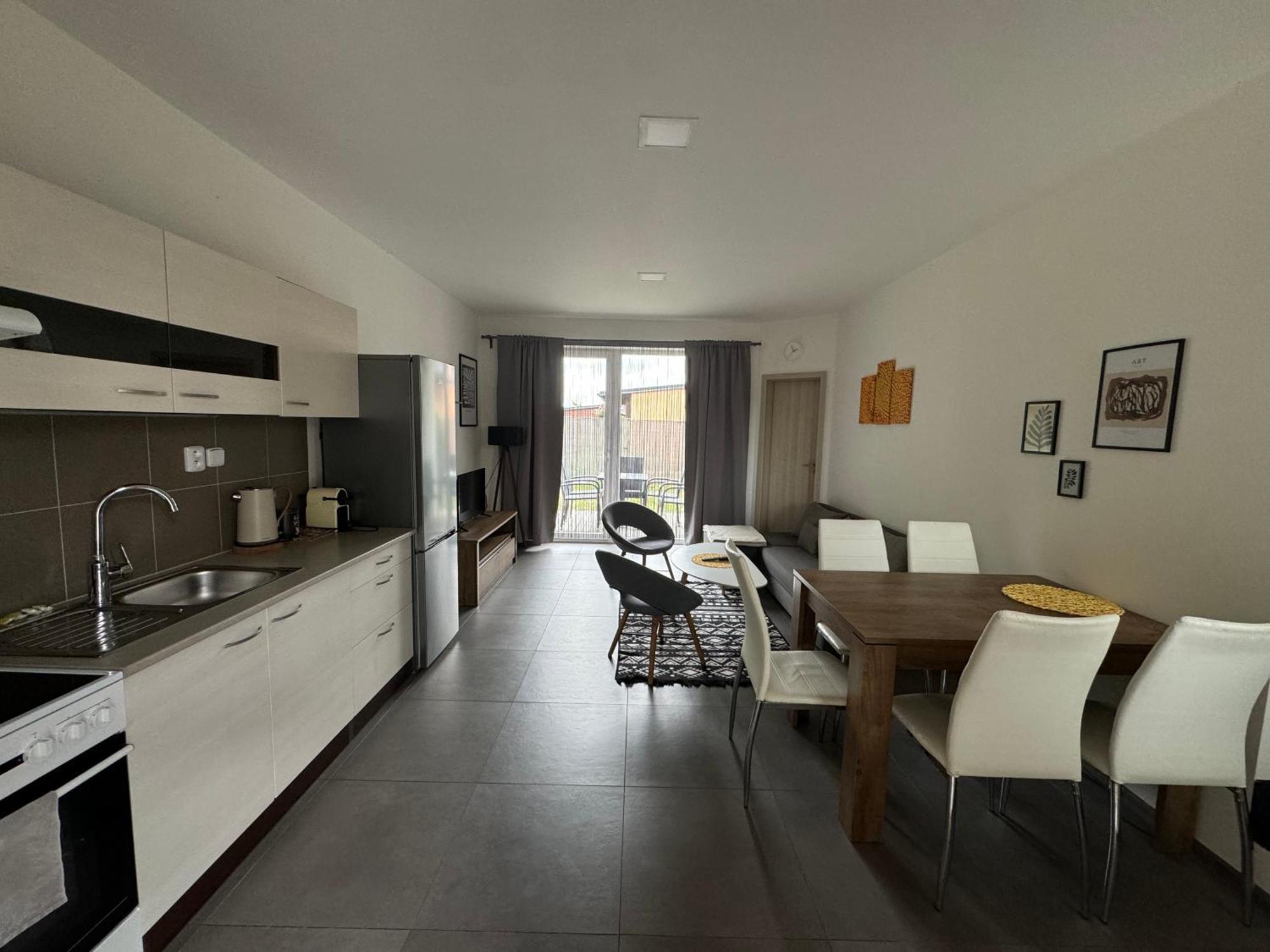 Apartmany Miromar Podivin Εξωτερικό φωτογραφία
