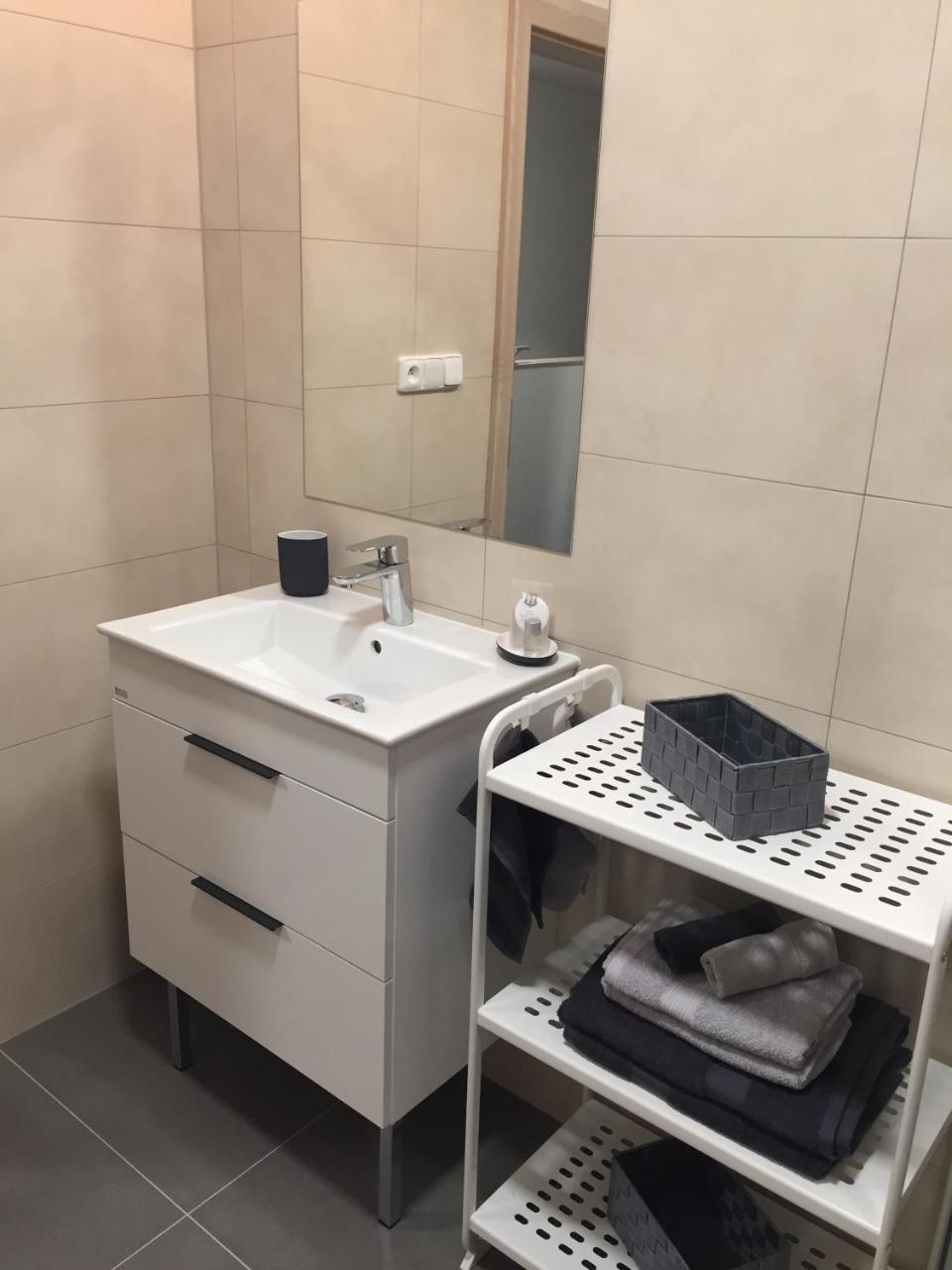 Apartmany Miromar Podivin Εξωτερικό φωτογραφία